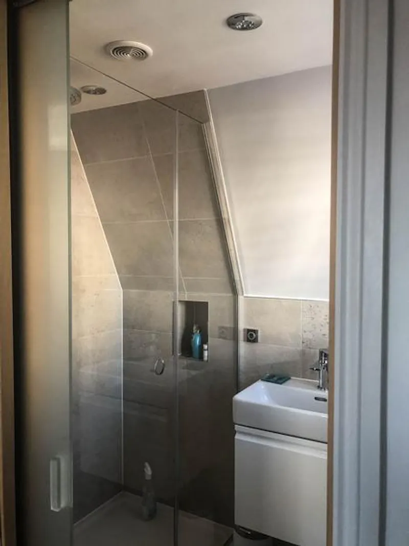 Shower at Modernised Georgian Essex house, A1487 (photo 35)