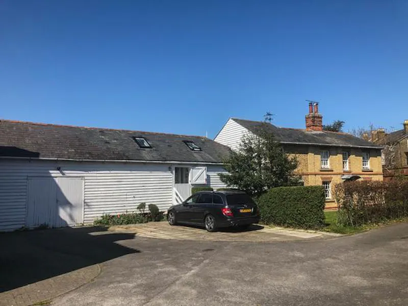 Driveway at Modernised Georgian Essex house, A1487 (photo 59)