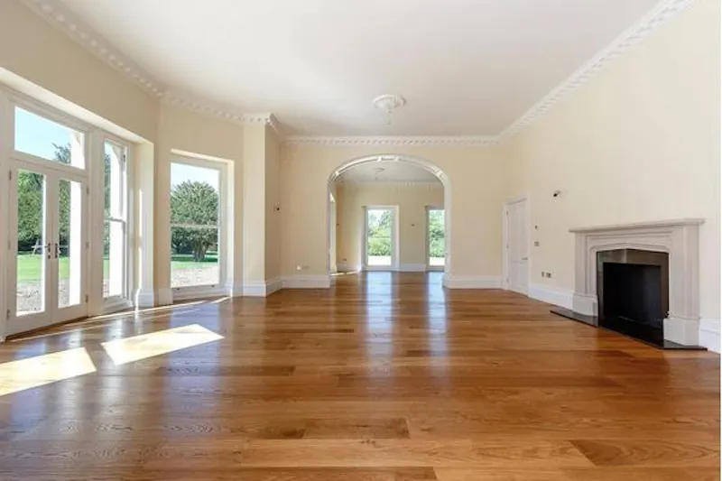 Fireplace at Beautiful & vacant Thatcham house, A1488 (photo 3)