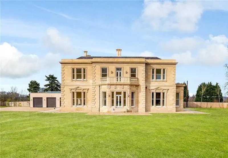 Beautiful & vacant Thatcham house, A1488 (photo 13)