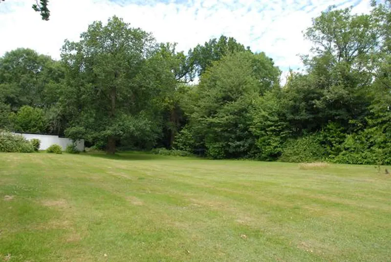 Film location D2406 in Surrey (photo 22)