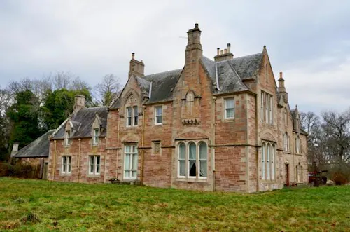 Neo-Gothic mansion in Forres, G304
