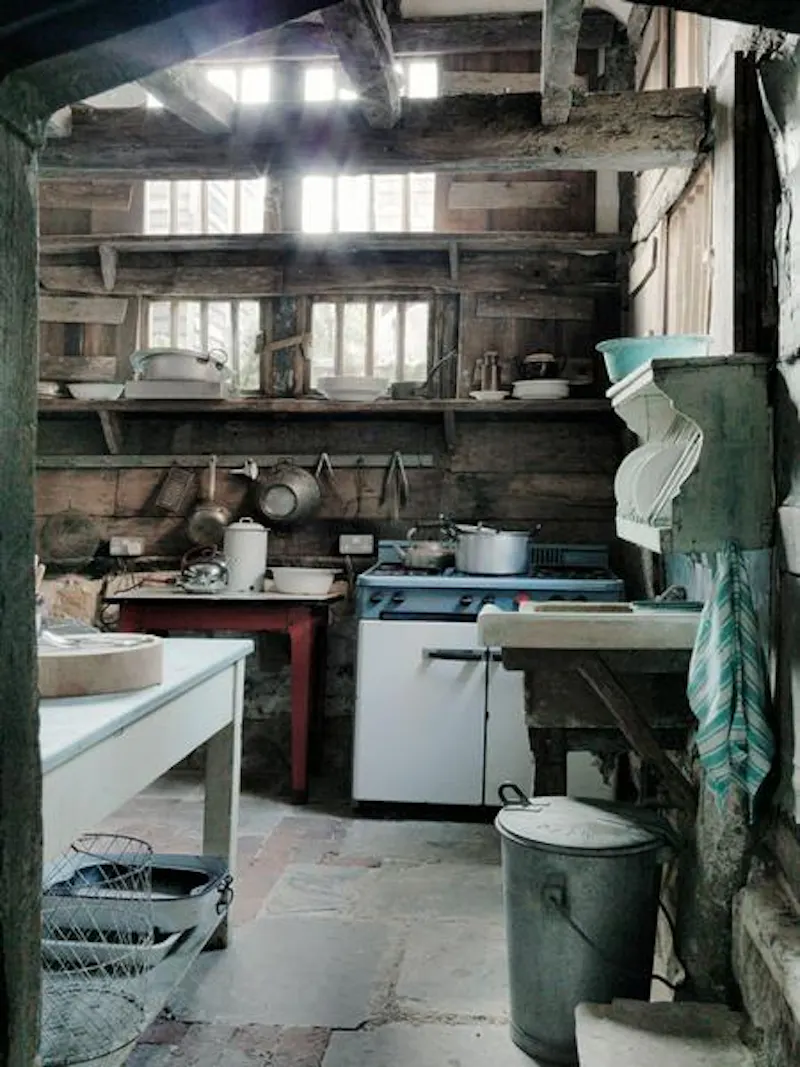 Authentic Tudor Hastings house, M322 (photo 25)