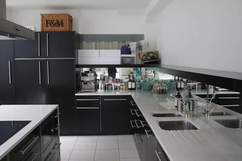 Double fronted Streatham home, B1856 (photo 9)