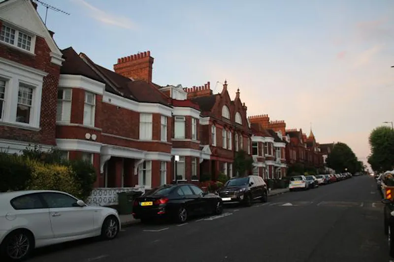 Double fronted Streatham home, B1856 (photo 32)