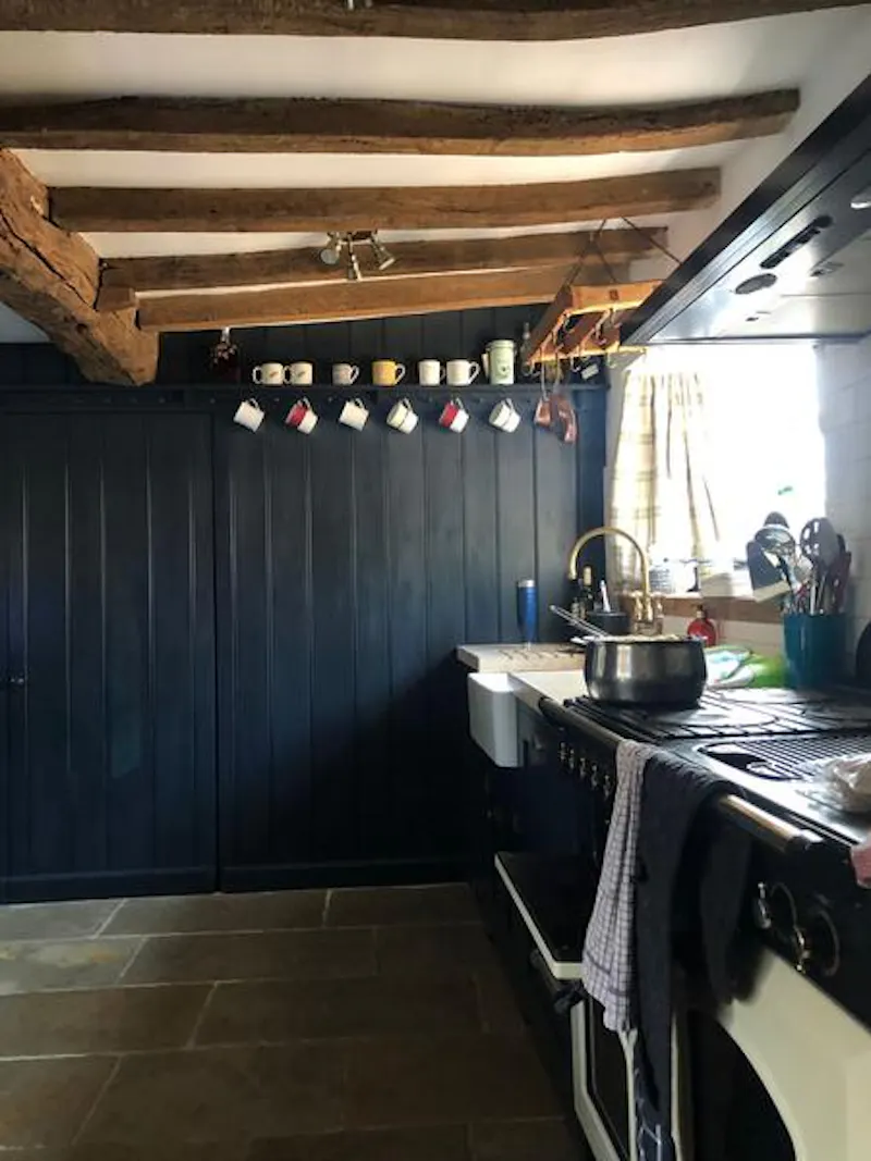 Modernised Ikley Tudor village house , M323 (photo 5)