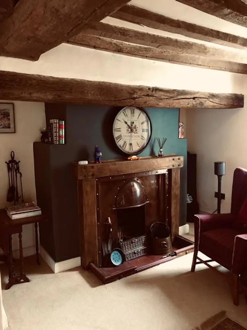 Beams at Modernised Ikley Tudor village house , M323 (photo 6)
