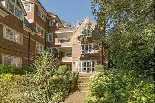 Luxury apartment in Wimbledon, F1182