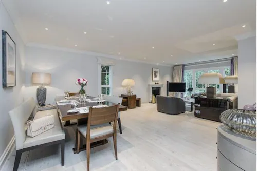 Luxury apartment in Wimbledon, F1182