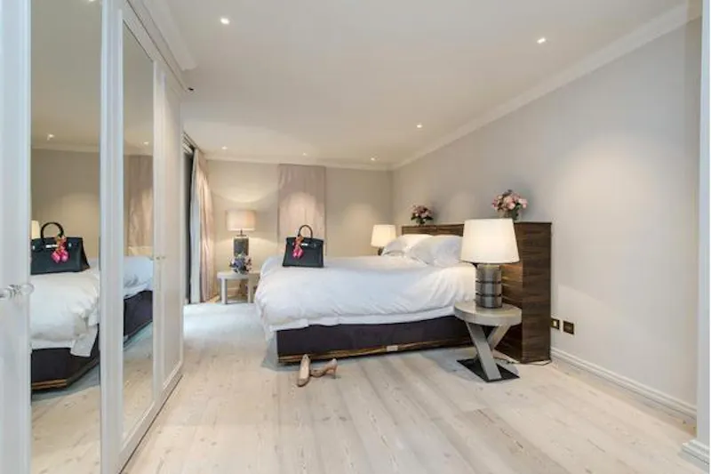 Bedroom at Luxury apartment in Wimbledon, F1182 (photo 12)