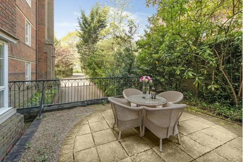 Terrace/Patio at Luxury apartment in Wimbledon, F1182 (photo 18)