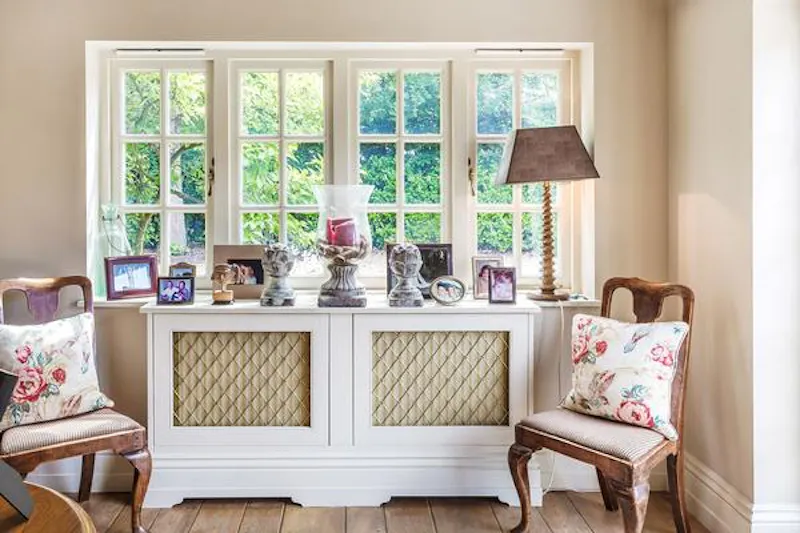 Suburban farmhouse in Surrey, D2413 (photo 13)