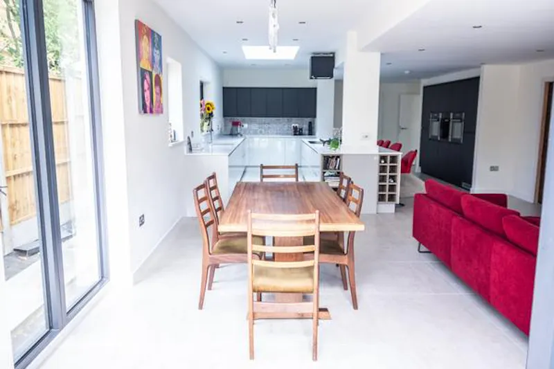 Ultra modern Windsor house, D2414 (photo 10)