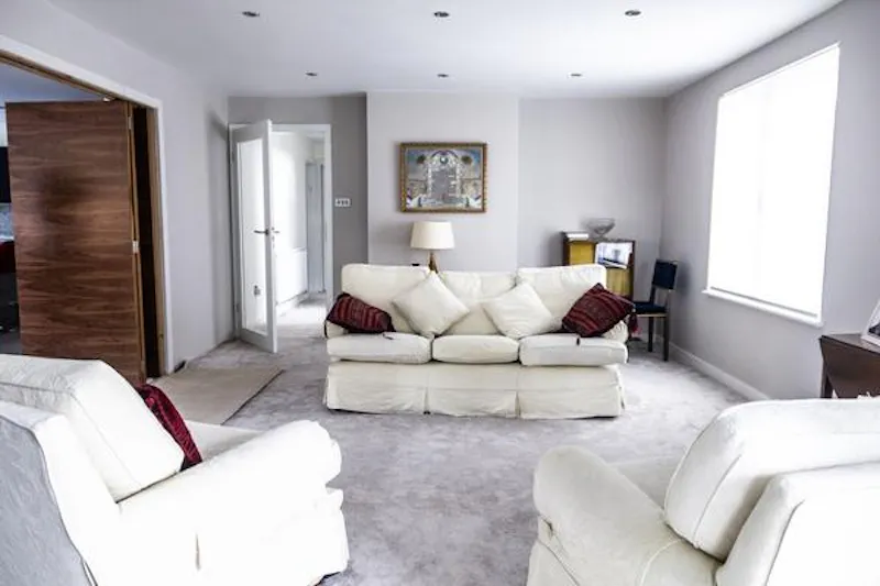 Living Room at Ultra modern Windsor house, D2414 (photo 12)