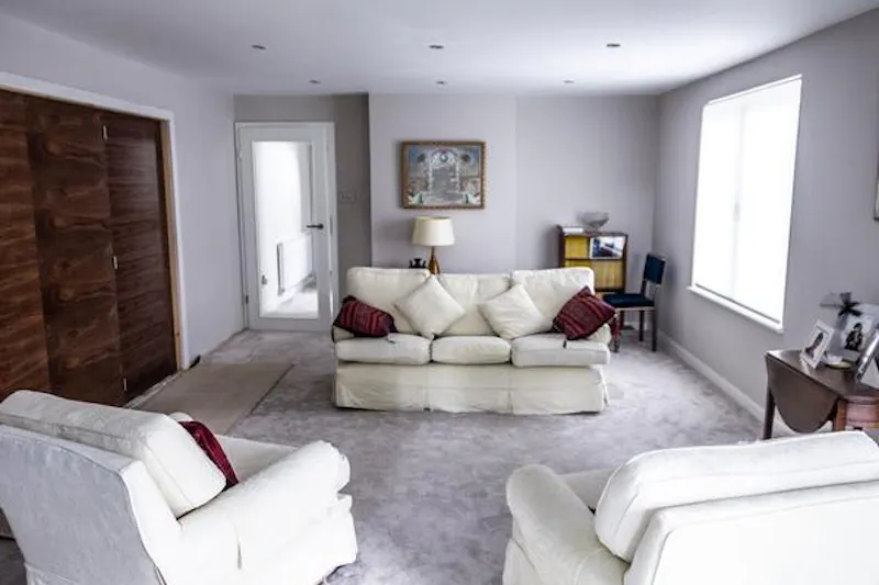Ultra modern Windsor house, D2414 (photo 15)