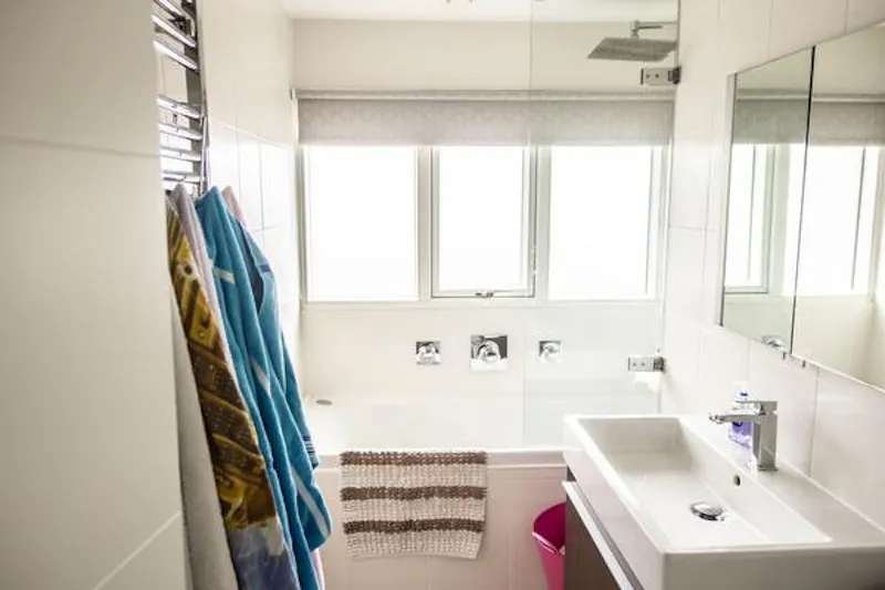 Bathroom at Ultra modern Windsor house, D2414 (photo 26)