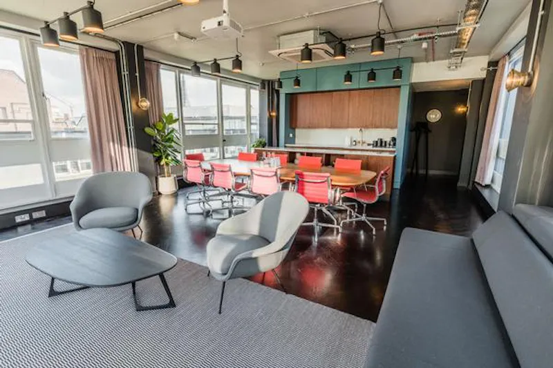 Kitchen at Fitzrovia private meeting room, T170 (photo 2)