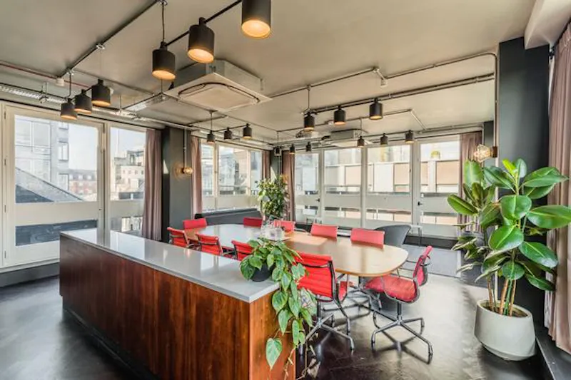 Fitzrovia private meeting room, T170 (photo 3)