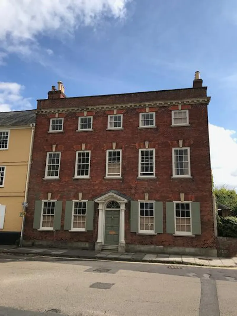 Georgian townhouse in Salisbury, A1514 (photo 1)