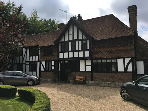 Surrey Tudor style home, M324