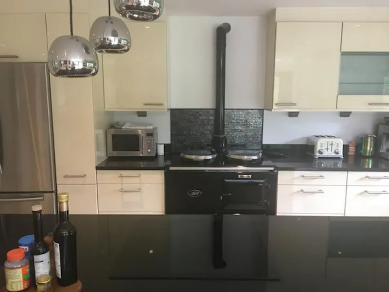 Aga at Surrey Tudor style home, M324 (photo 4)