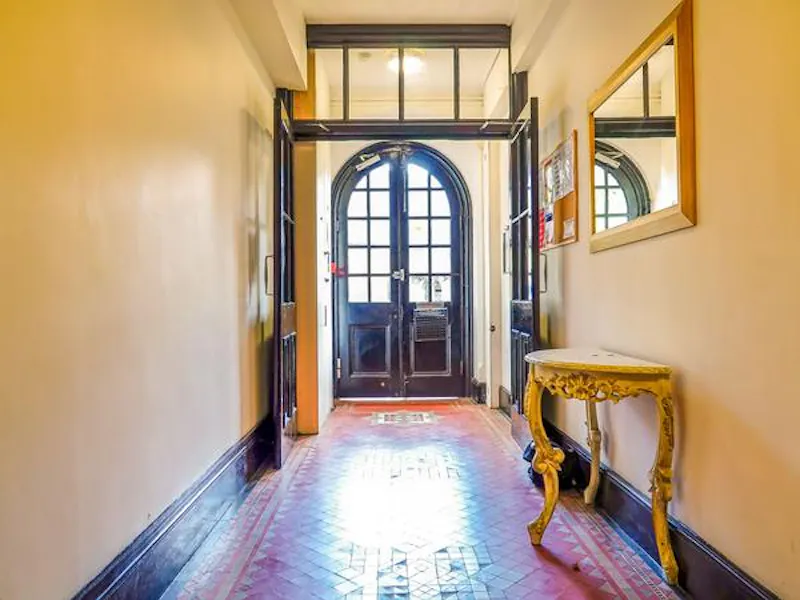 Entrance hall at Penthouse in Tooting Bec, F1183 (photo 2)