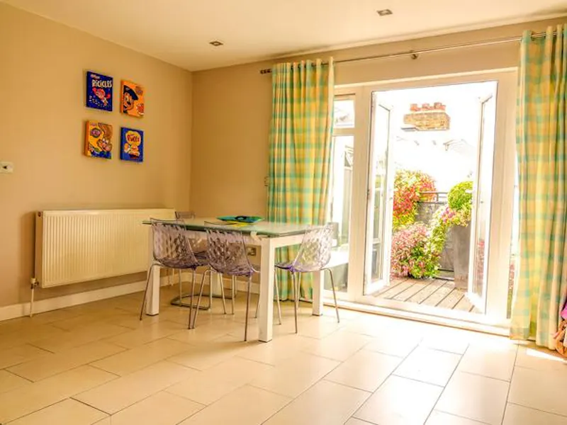 Dining room at Penthouse in Tooting Bec, F1183 (photo 11)