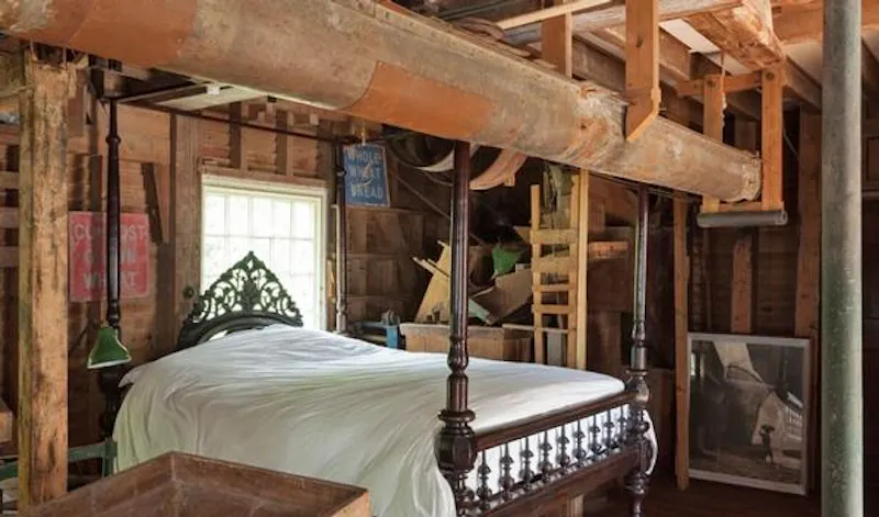 Bedroom at Rustic Haywards Heath mill, A1492 (photo 10)