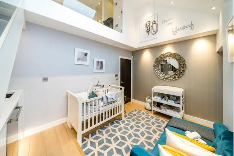 Contemporary West Drayton home, B1858 (photo 14)