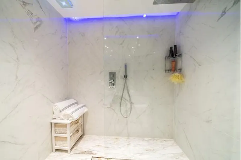 Shower at Contemporary West Drayton home, B1858 (photo 17)