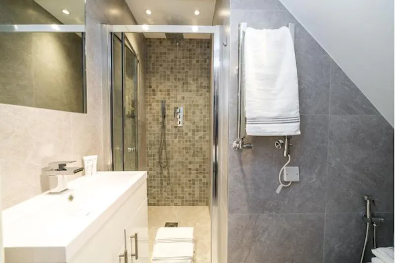 Bathroom at Contemporary West Drayton home, B1858 (photo 20)