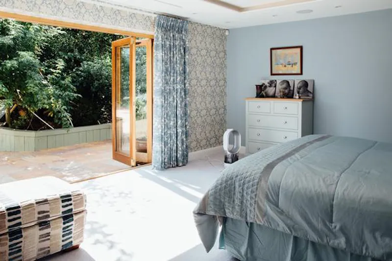 Bedroom at Large timber-clad detached Herts home, D2416 (photo 7)