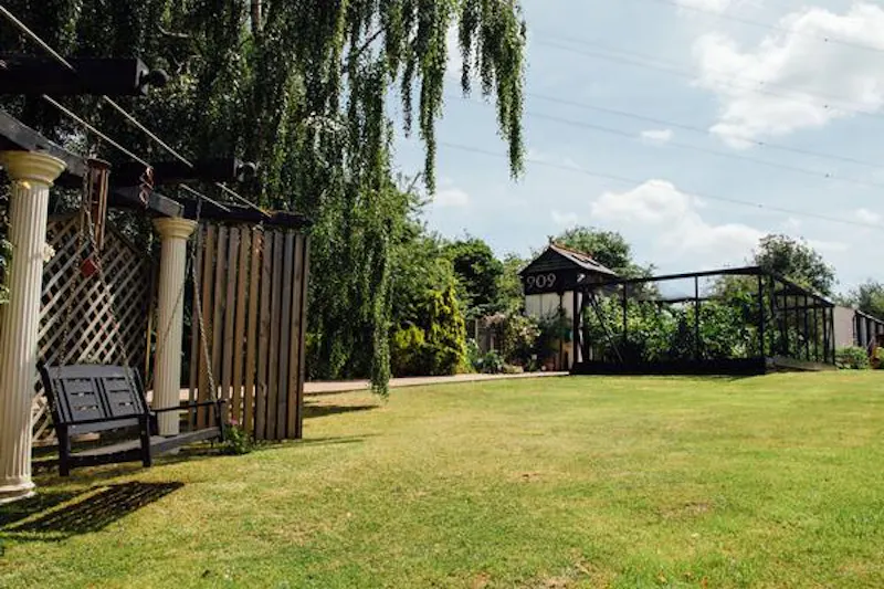 Garden at Large timber-clad detached Herts home, D2416 (photo 15)