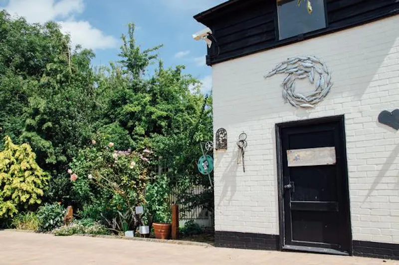 Large timber-clad detached Herts home, D2416 (photo 21)