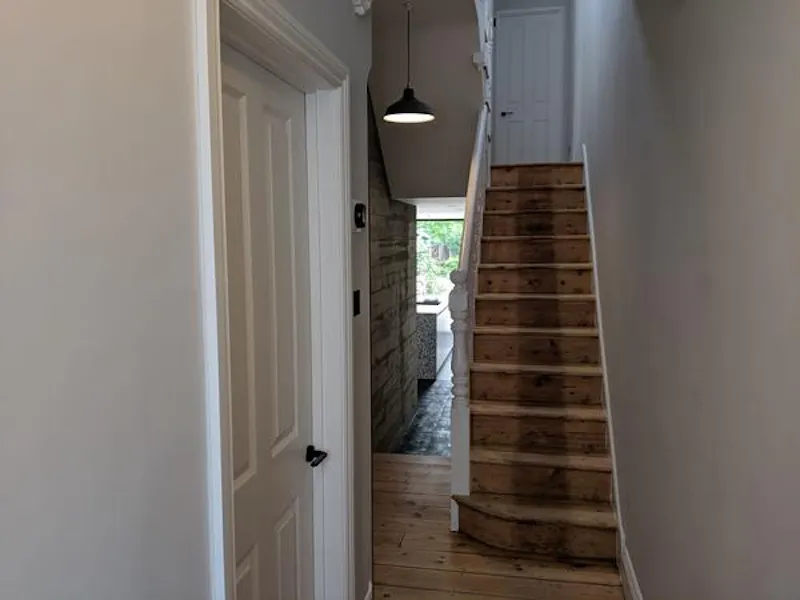 Staircase at Turnpike Lane home, B1859 (photo 2)