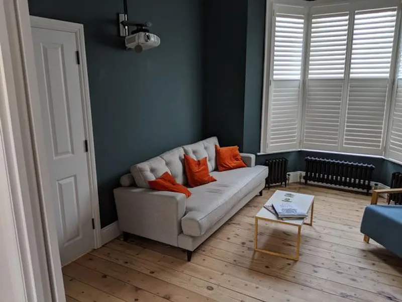 Turnpike Lane home, B1859 (photo 5)