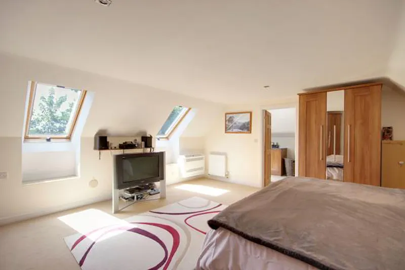 South Downs L-shaped bungalow, D2417 (photo 16)
