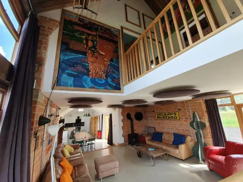 Banbury modern barn home, L694 (photo 6)