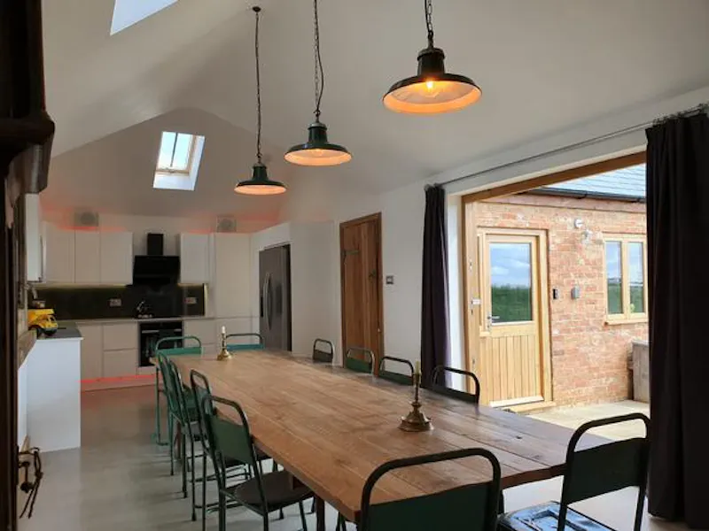 Banbury modern barn home, L694 (photo 9)
