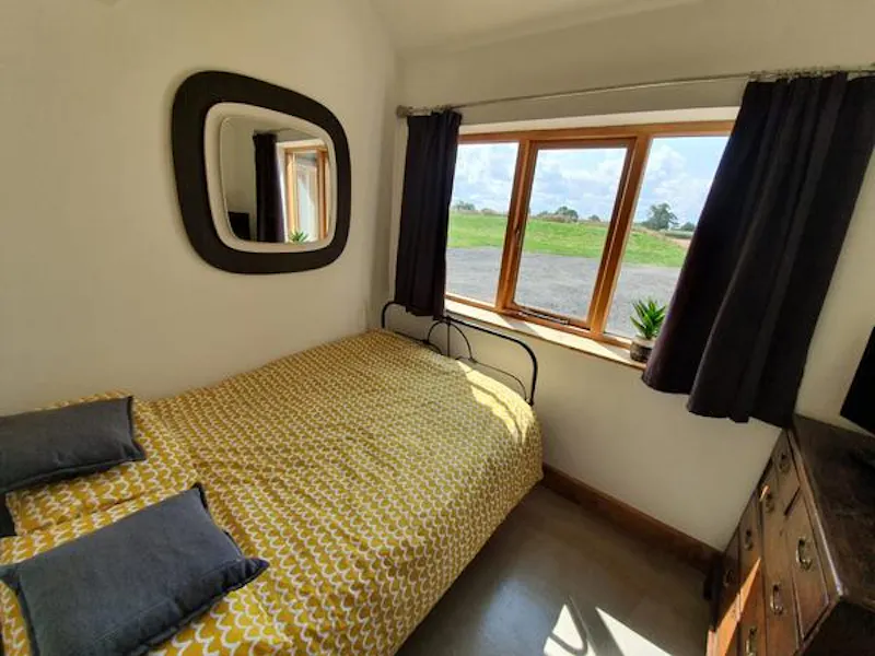 Bedroom at Banbury modern barn home, L694 (photo 13)