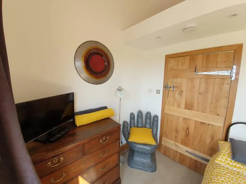 Banbury modern barn home, L694 (photo 14)