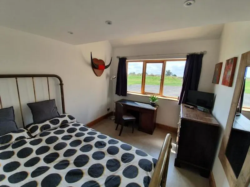 Bedroom at Banbury modern barn home, L694 (photo 16)