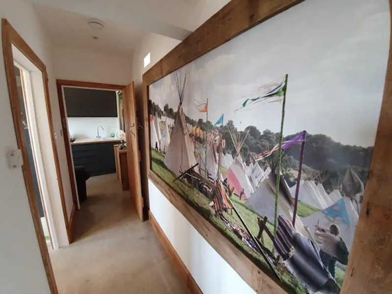 Banbury modern barn home, L694 (photo 21)