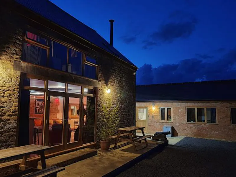 Banbury modern barn home, L694 (photo 27)