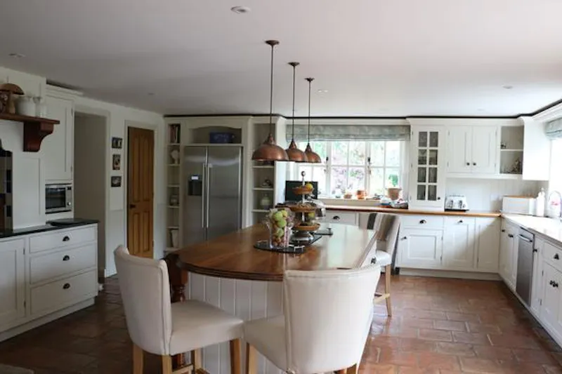 Kitchen at Classic Berkhamstead farmhouse, A1493 (photo 4)