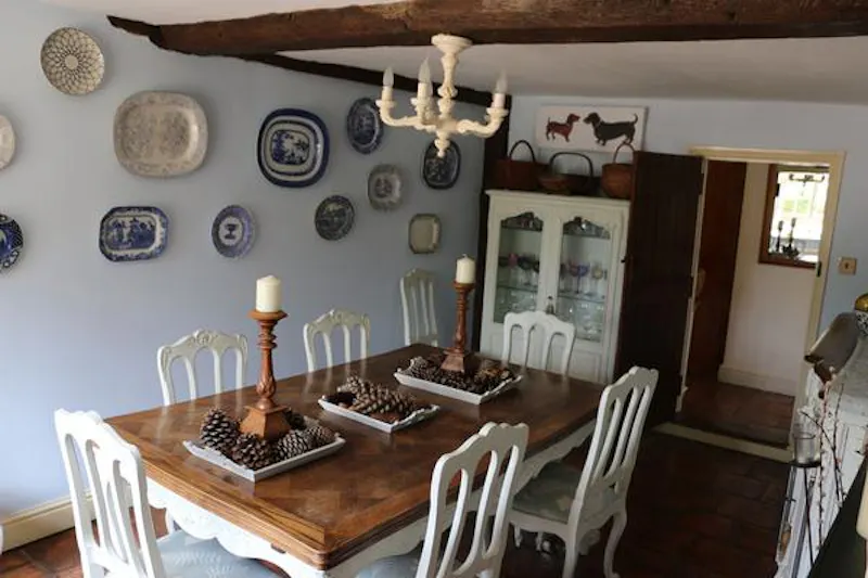 Dining room at Classic Berkhamstead farmhouse, A1493 (photo 10)