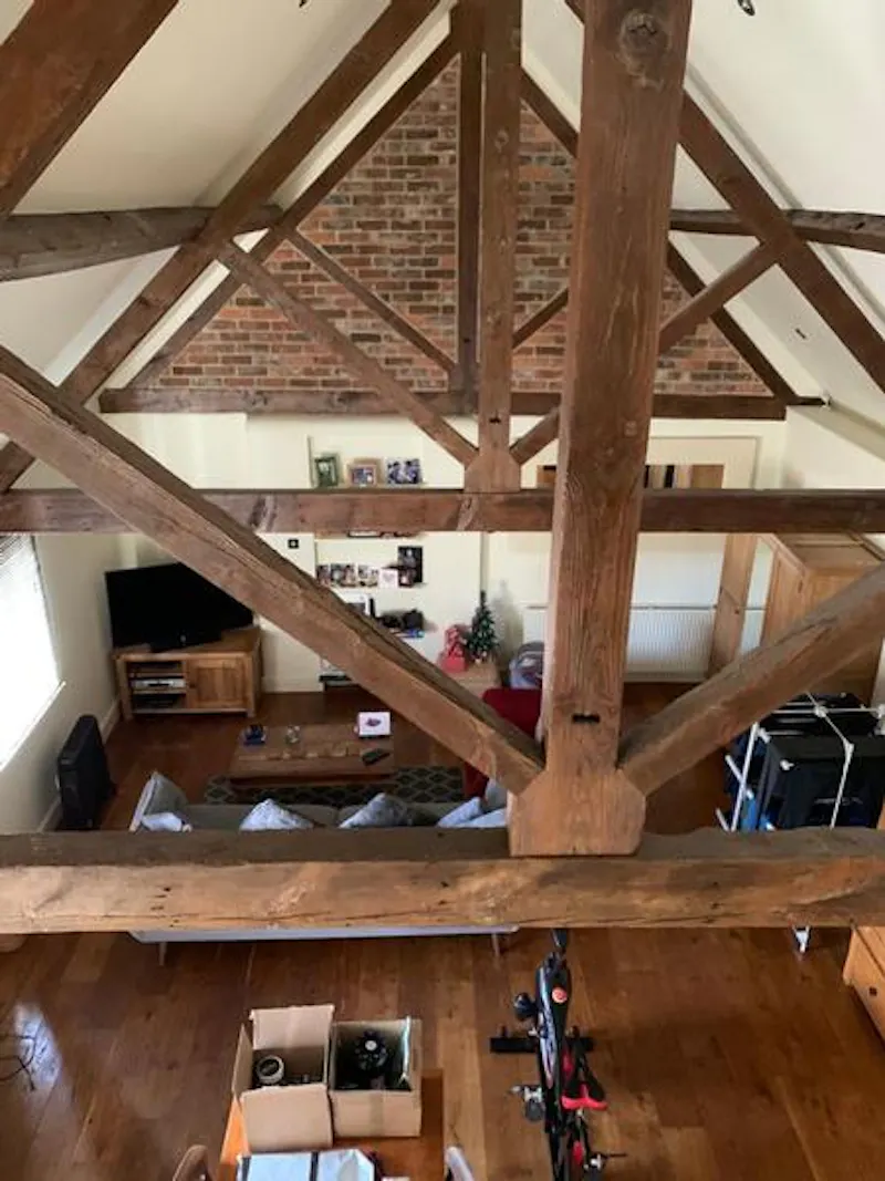 Exposed brick at Classic Berkhamstead farmhouse, A1493 (photo 15)