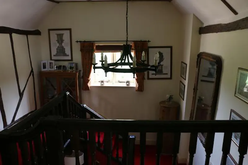 Classic Berkhamstead farmhouse, A1493 (photo 19)