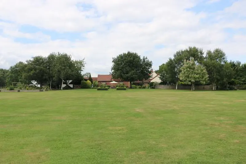 Classic Berkhamstead farmhouse, A1493 (photo 32)
