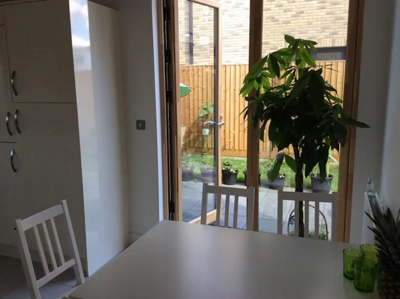 New build Dagenham house, D2418 (photo 9)